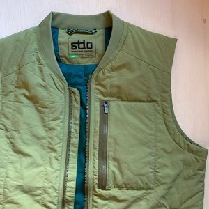 STIO mens puff vest